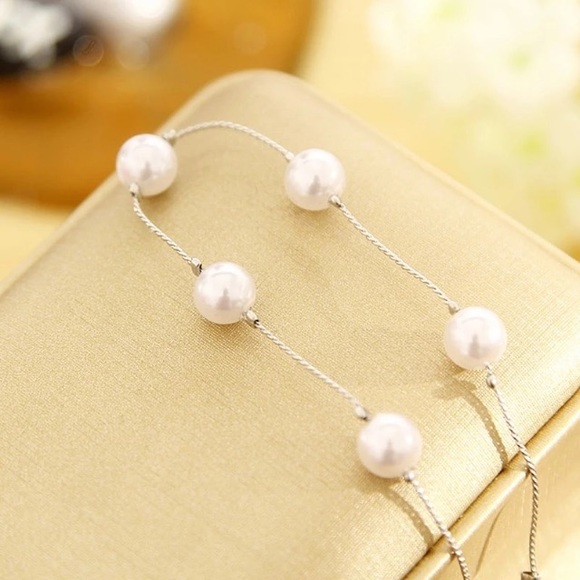 💙💎💲FIRM🛍➕BUNDLE➕🛍4 DISCOUNT DAINTY PEARLY💎💙 - Picture 3 of 5